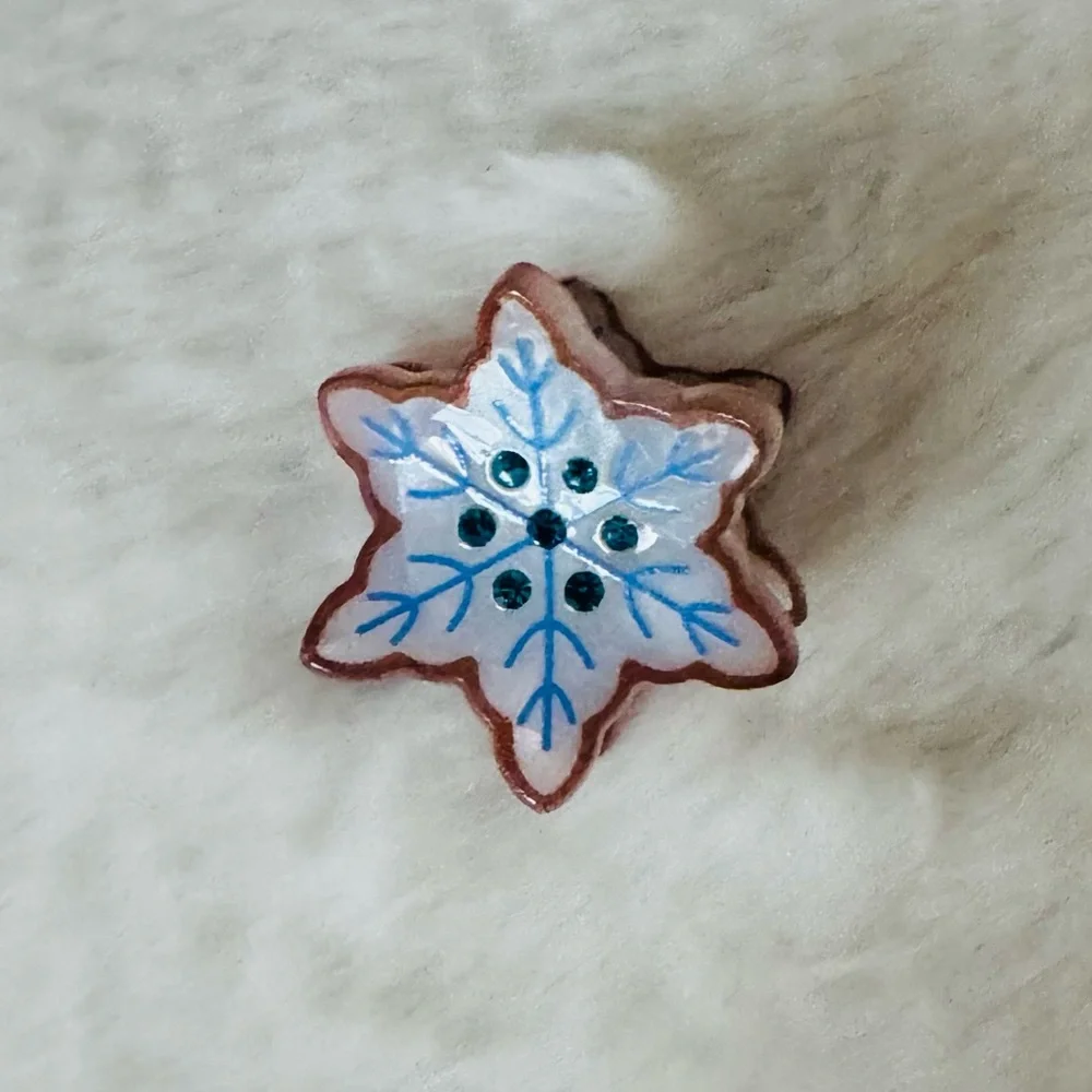 Snowflake Shaped Hair Claw Clip, Acrylic with Blue Crystal Accents